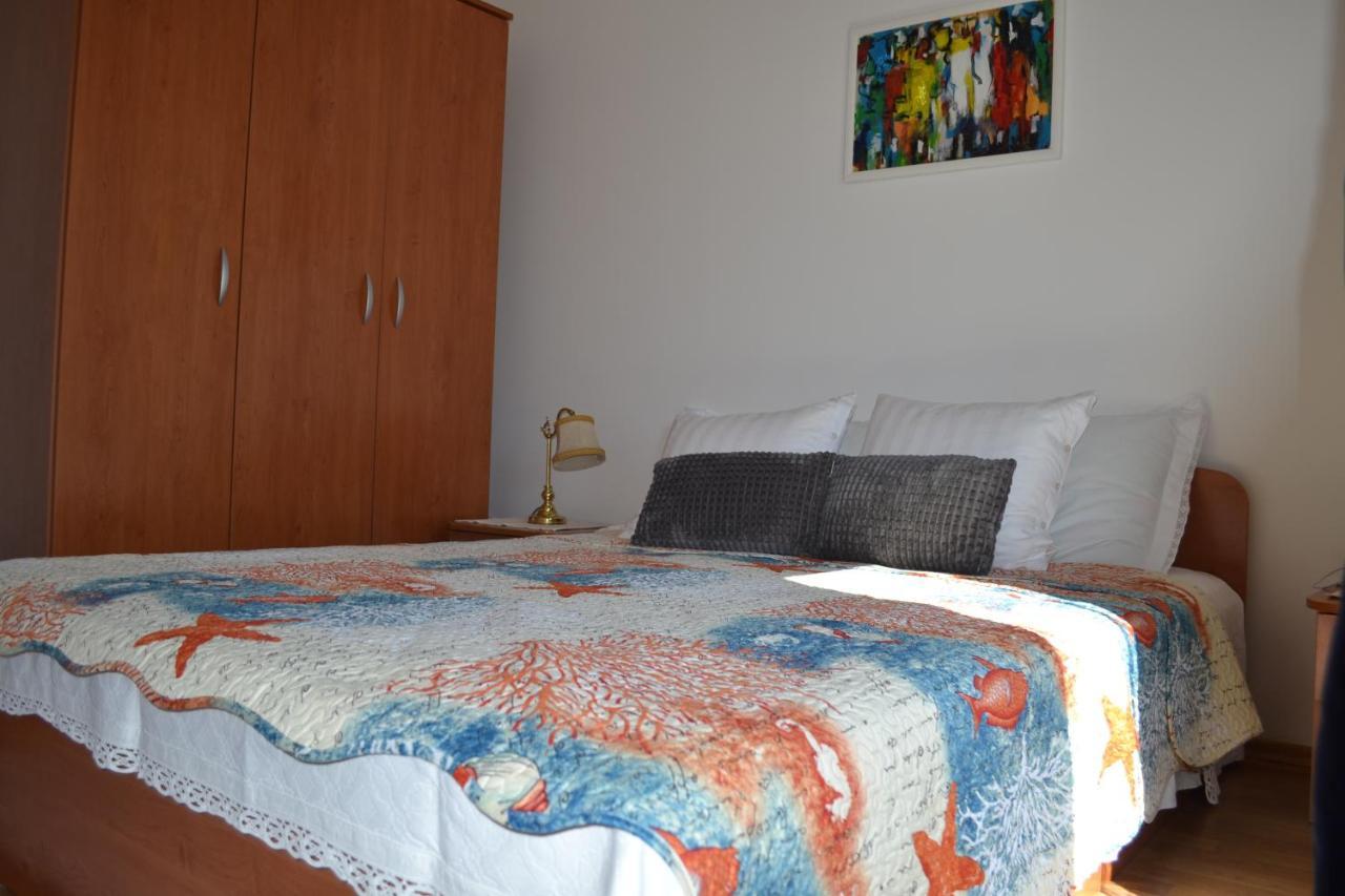 Apartments Lucija Srima Esterno foto