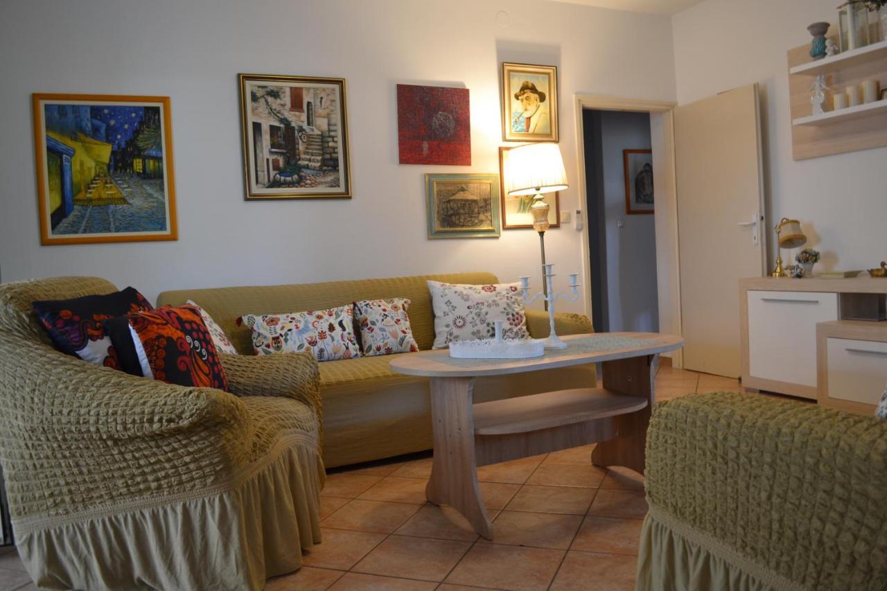 Apartments Lucija Srima Esterno foto